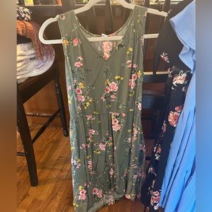 Old Navy floral dress